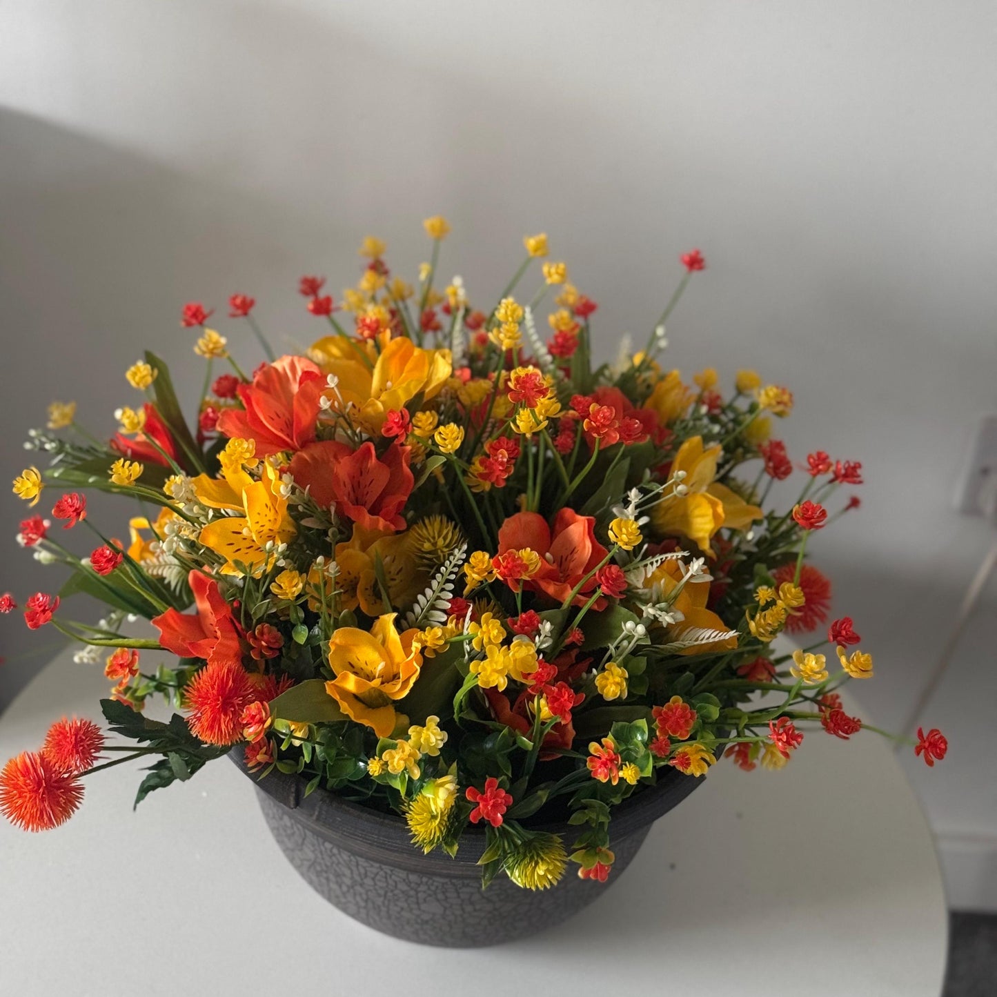 12 “ crackle hanging basket concrete grey ideal for hanging all year round/great gift for Mother’s Day