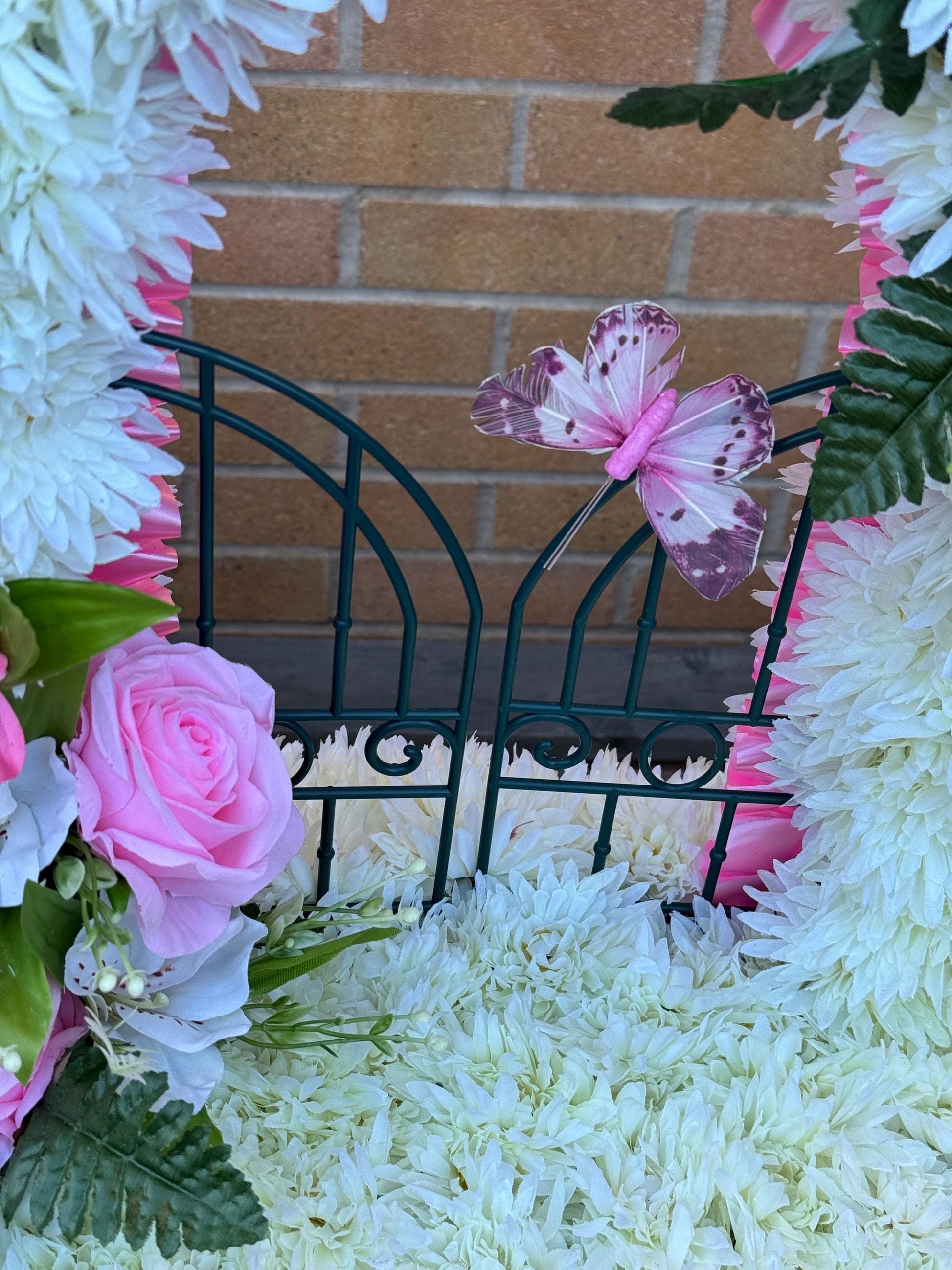 Luxury Gates Of Heaven, Silk Artificial Funeral Flowers Wreath/Memorial/Grave/Tribute