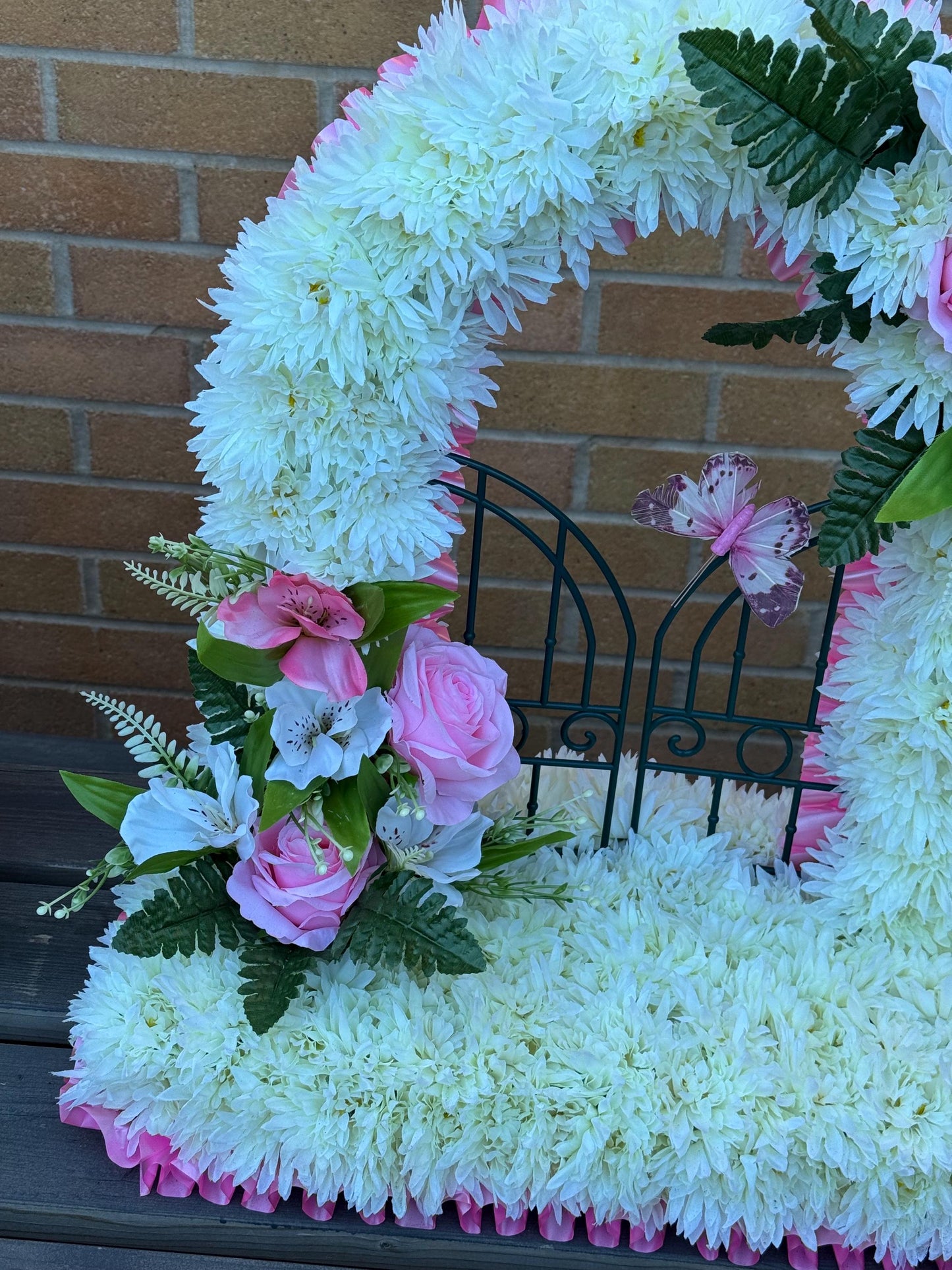 Luxury Gates Of Heaven, Silk Artificial Funeral Flowers Wreath/Memorial/Grave/Tribute