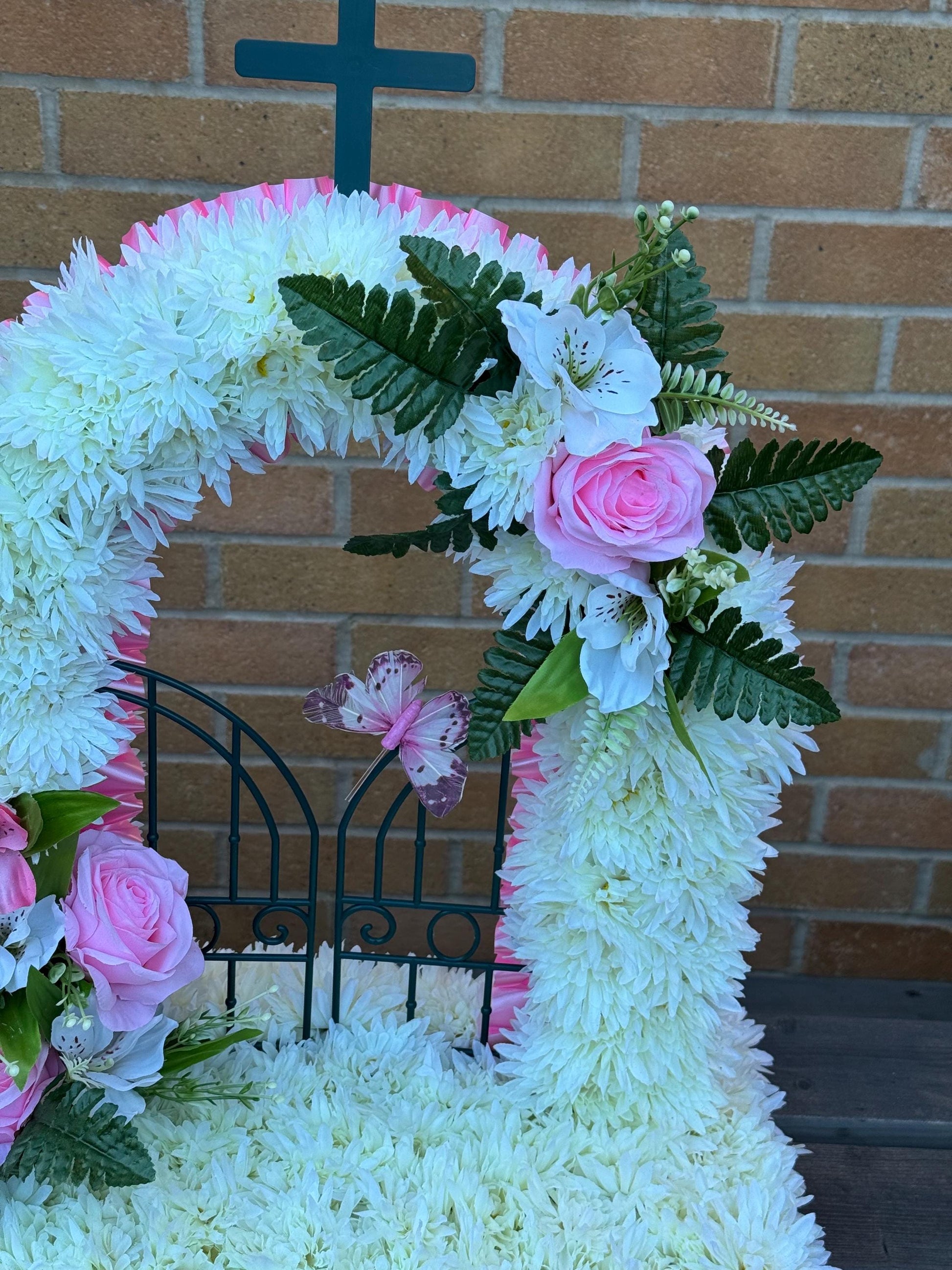 Luxury Gates Of Heaven, Silk Artificial Funeral Flowers Wreath/Memorial/Grave/Tribute