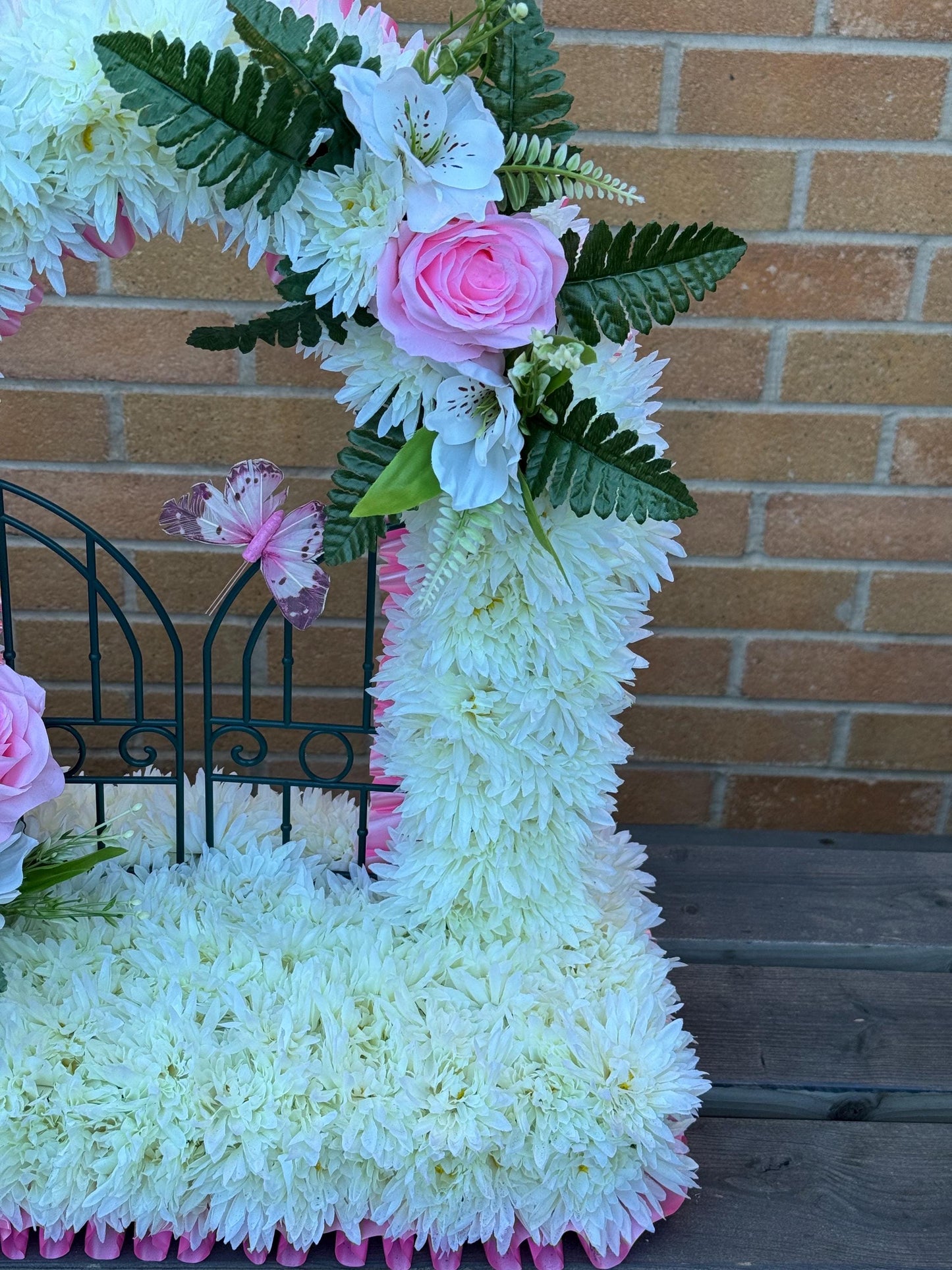 Luxury Gates Of Heaven, Silk Artificial Funeral Flowers Wreath/Memorial/Grave/Tribute