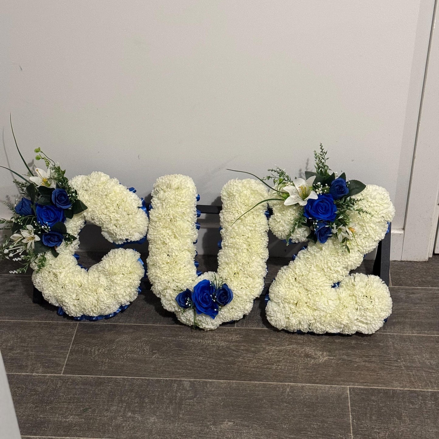 CUZ Artificial Funeral Tribute Wreath Silk Grave Memorial Flowers Letters or ANY 3 Letter Name.